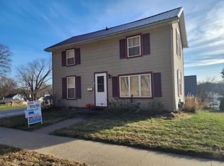 1912 Hershey Ave, Muscatine, IA 52761