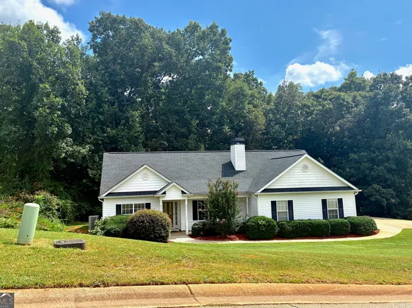 180 Hidden Brook Trl, Newnan, GA 30265