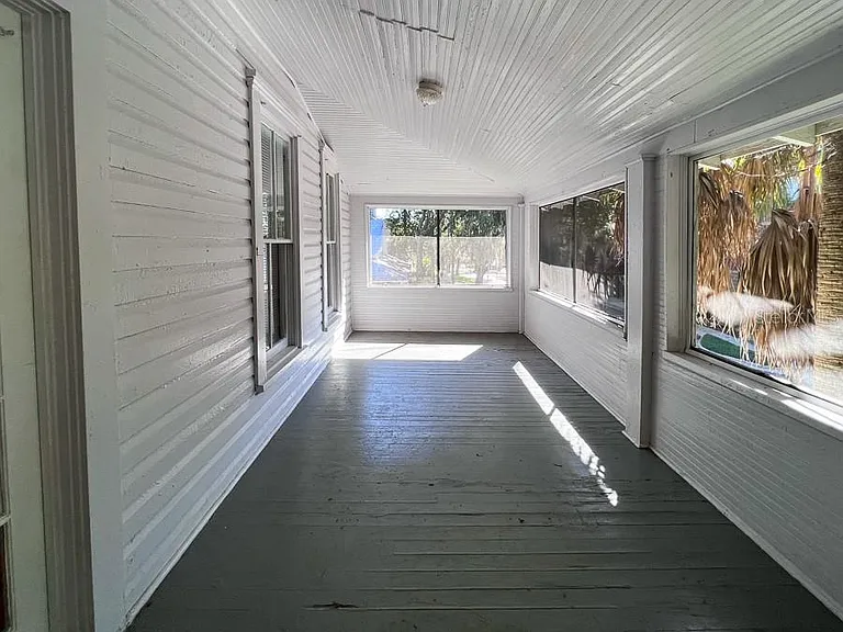 318 NE 2nd Ave #5 — Photo 18