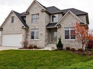 2604 Mapleside Ln, Aurora, IL 60502