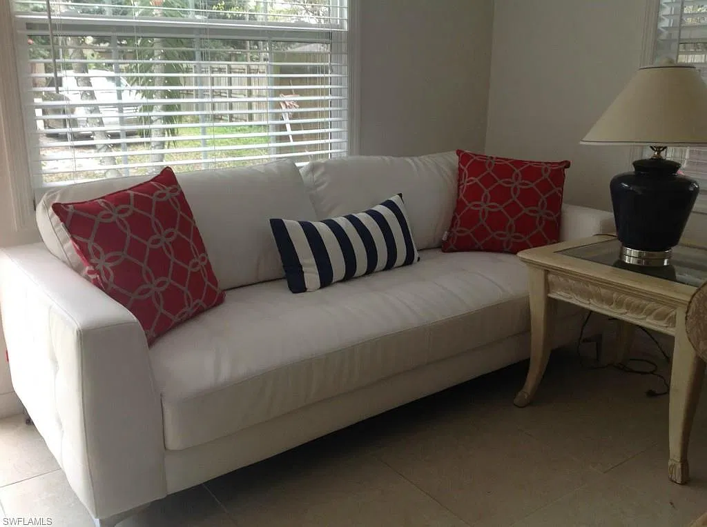 3 bed, 2.0 bath, 1100 sqft, $2,200 — Photo 3
