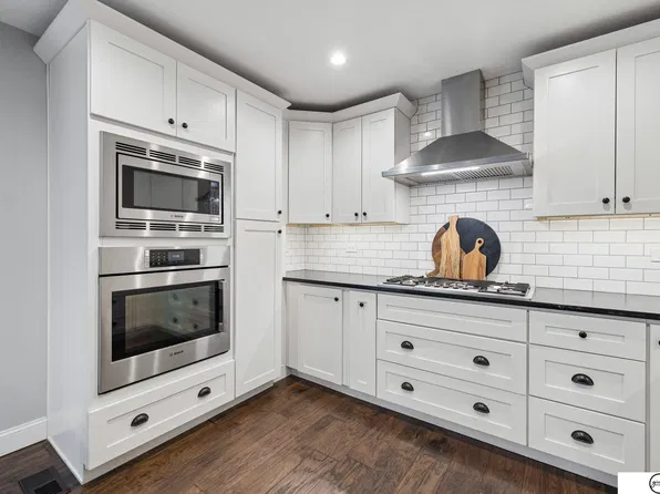 2321 Camelot Ct, Lincoln, NE 68512