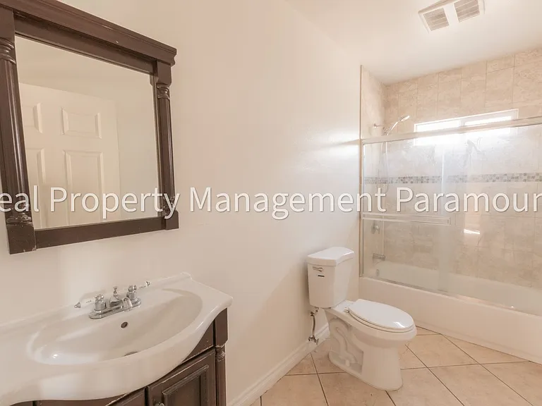 3831 S Wall St — Photo 8