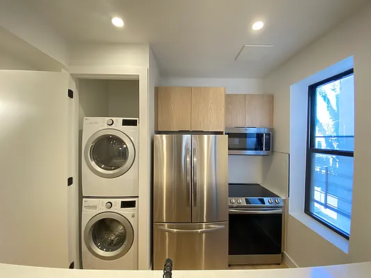 Rented by Suzuki Capital LLC | media 6