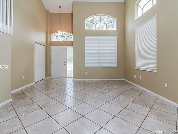 4th image of 245 NW 156th Ln