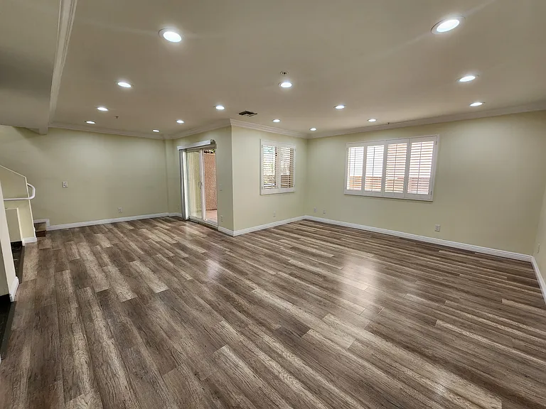 420 Riverdale Dr #11 — Photo 26
