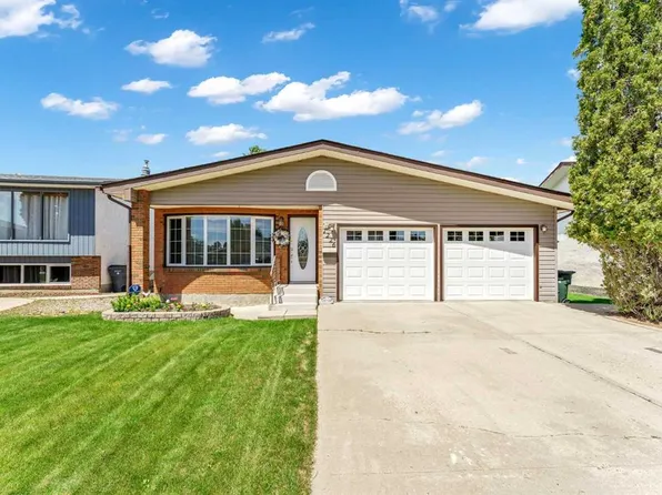 1226 24th St SE, Medicine Hat, AB T1B 1V9