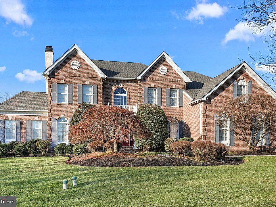 1st image of 2020 Silverwood Dr