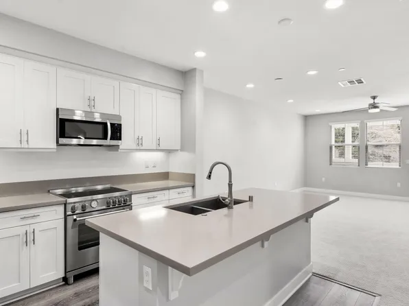 1103 Plumeria Way, Oceanside, CA 92054