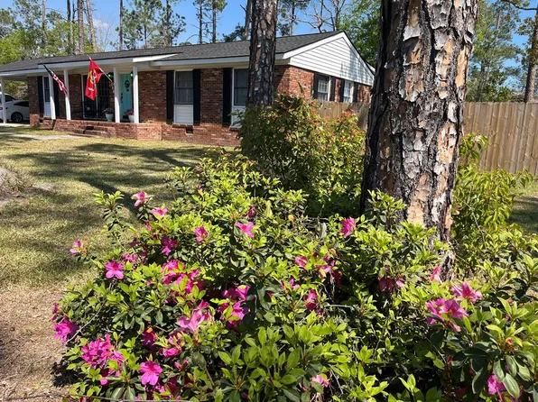 727 Devonne St, Nashville, GA 31639