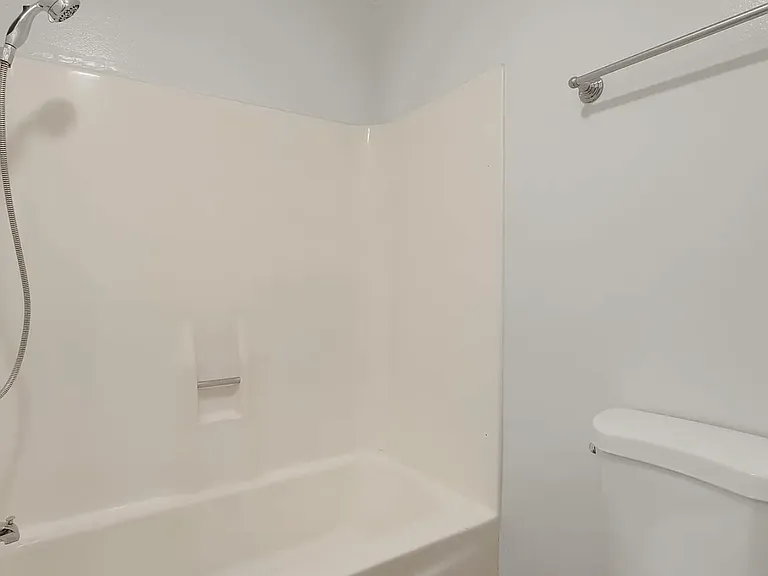 5510 Armitos Ave #9 — Photo 8