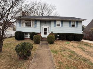 206 Glen Rd, Pasadena, MD 21122