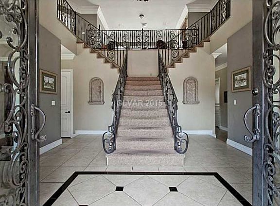 5th image of 230 W Highland Dr