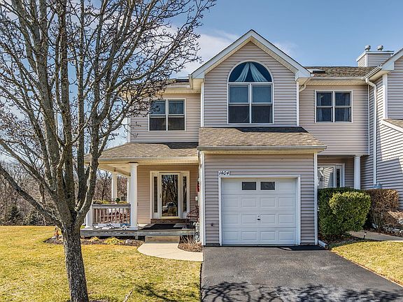 2nd image of 1404 Willow Pond Dr