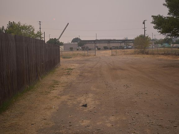 5th image of 235 Pomegranate St