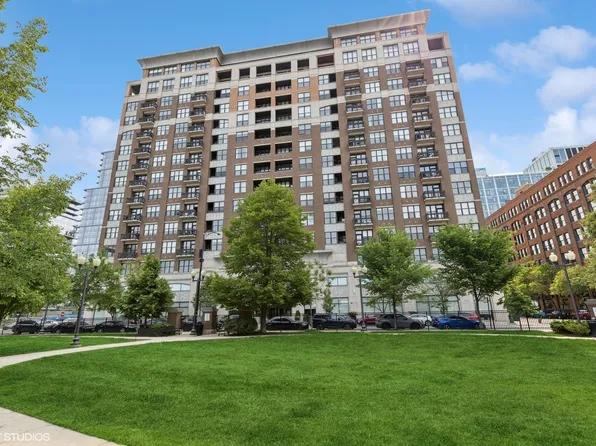 849 N Franklin St Unit 618, Chicago, IL 60610