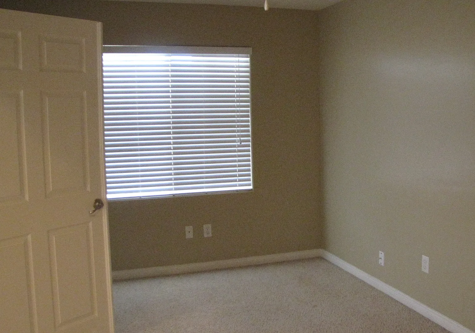 Great Home Southwest Lots of Room! — Photo 2