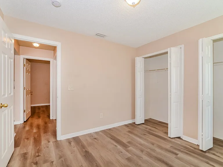 310 Country Lakes Cir — Photo 14