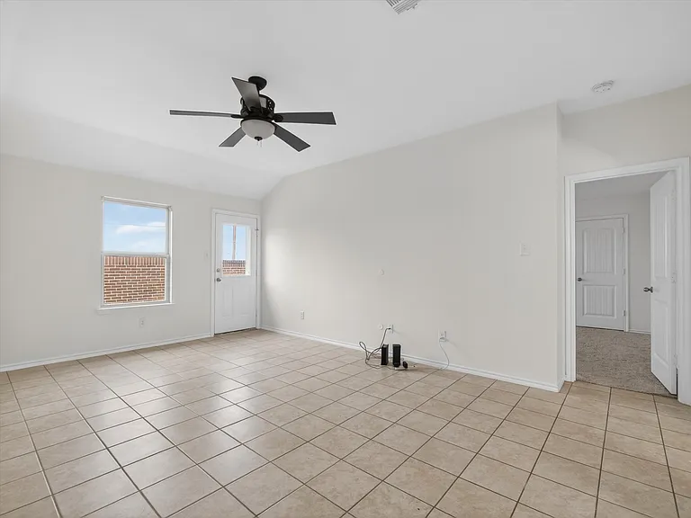 802 Platinum Dr — Photo 10