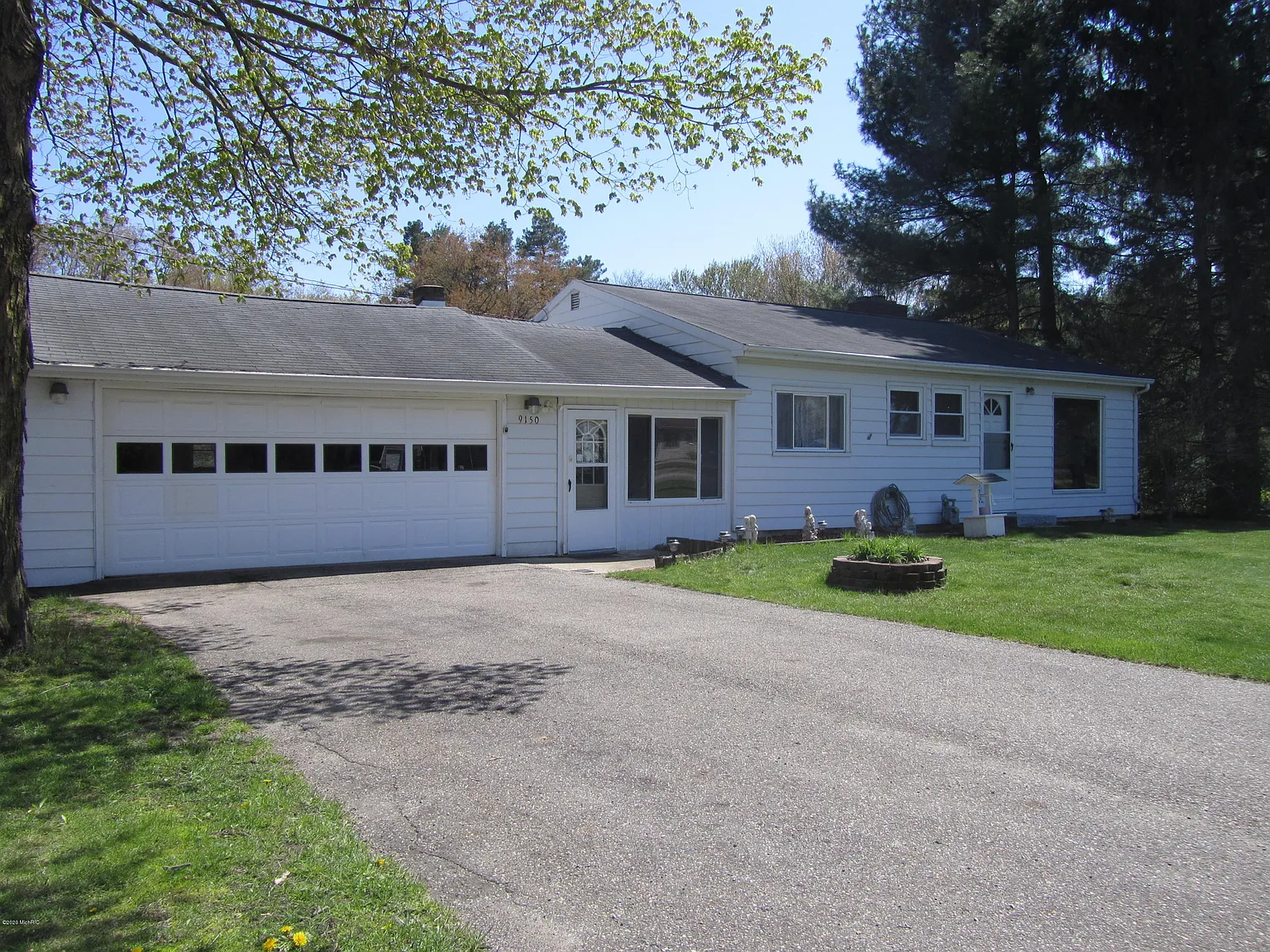 9150 Pennfield Rd photo 1