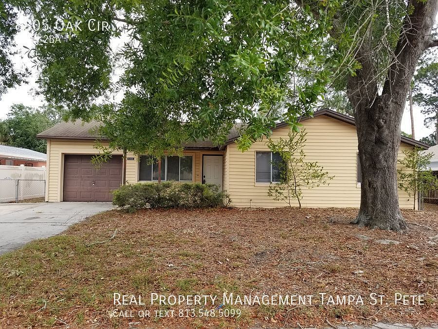 1st image of 8805 Oak Cir