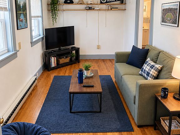 4th image of 74 N Main Ave #2