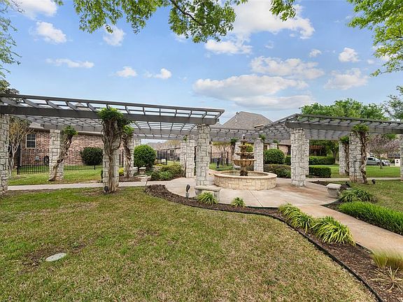 3rd image of 228 Versailles Ln