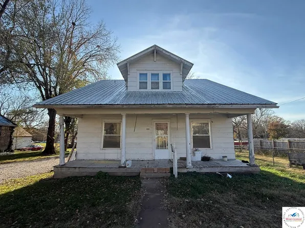 331 E Jackson St, Warsaw, MO 65355