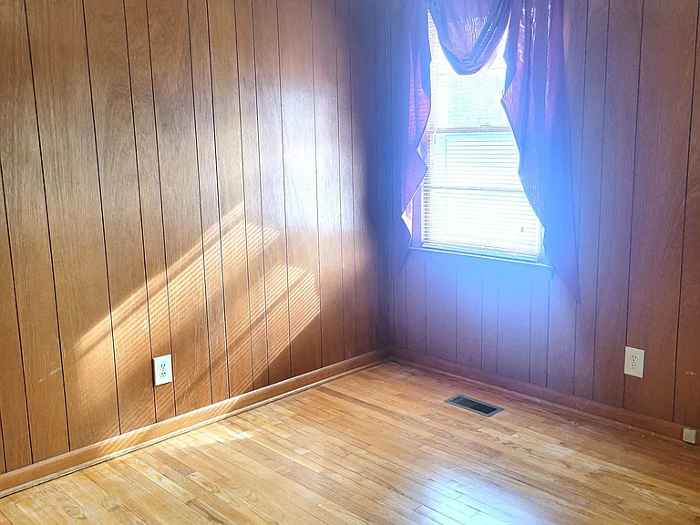 735 W Philadelphia Ave — Photo 14