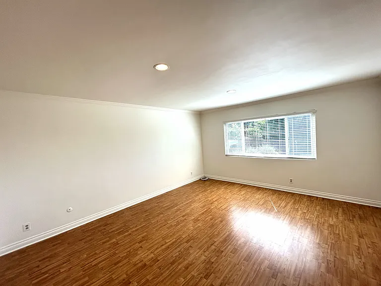 22525 Flamingo St — Photo 11