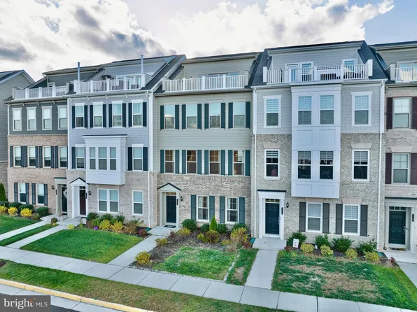 17161 Branched Oak Rd, Dumfries, VA 22026