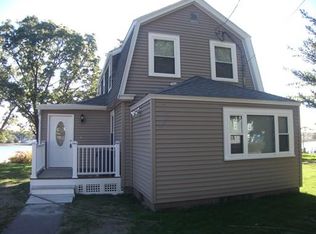 31 Riverbank Rd, Quincy, MA 02169