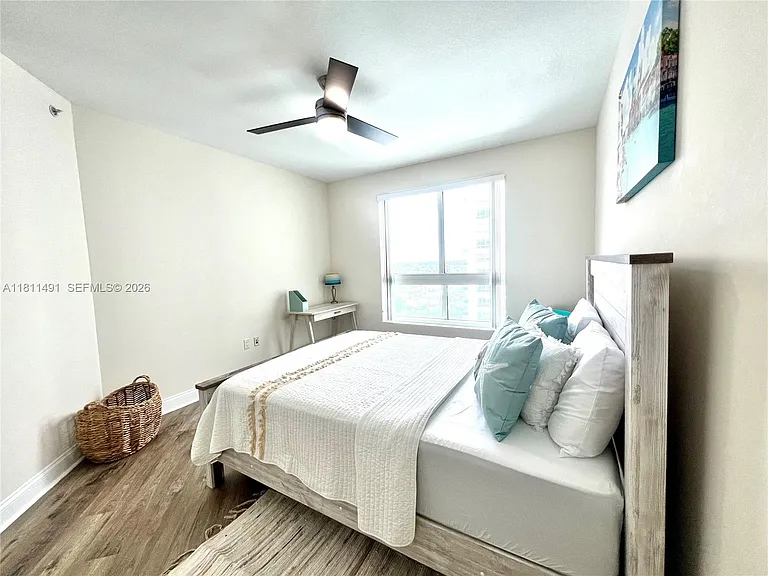 231 Riverside Dr #1210 — Photo 30