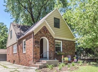 910 39th St, Des Moines, IA 50312