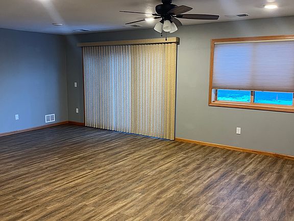 2nd image of 3114 Belknap St #8