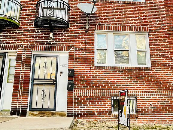 3rd image of 4927 Wissahickon Ave