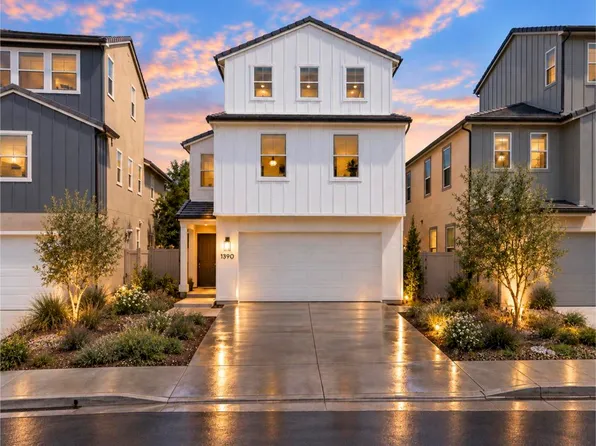 1390 Blue Port Way, Oceanside, CA 92054