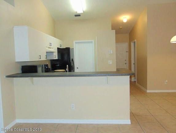 3rd image of 826 Barbados Ave