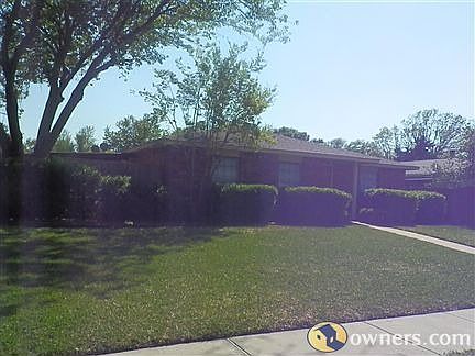 2nd image of 1326 Paris Dr