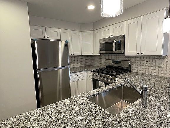 New Kitchen with Granite