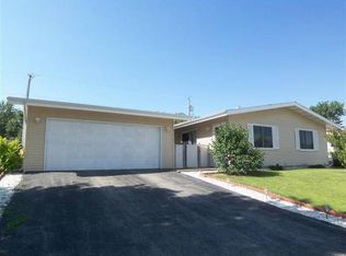 380 Rushmore Dr, Valparaiso, IN 46385