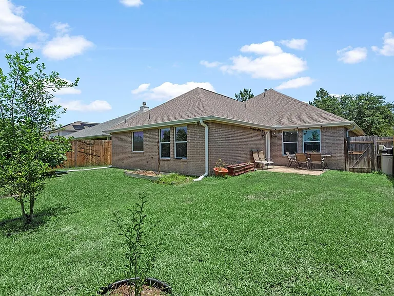 5614 Savannah Woods Ln — Photo 24