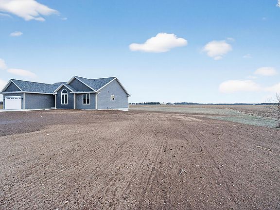 3rd image of 2081 S Francisco Rd