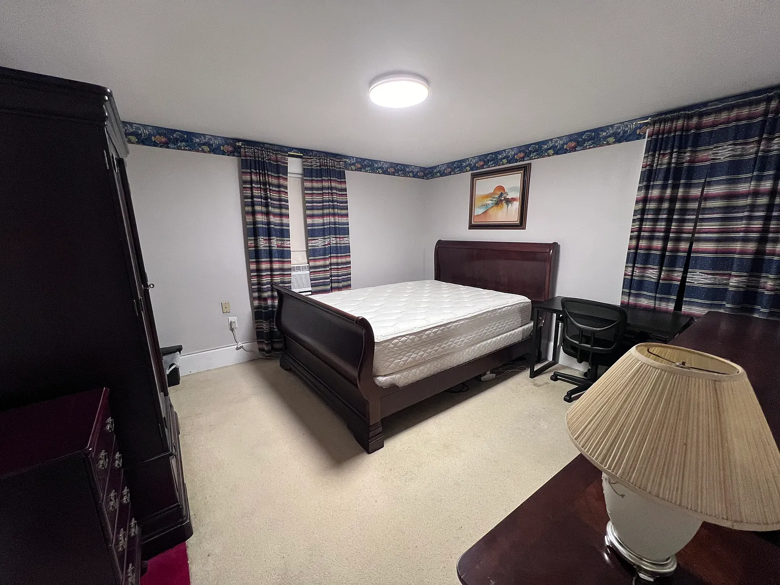 1 bed, 300 sqft, $1,200 — Photo 2
