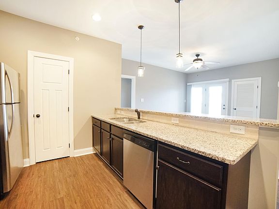 5th image of 100 Portico St APT 302