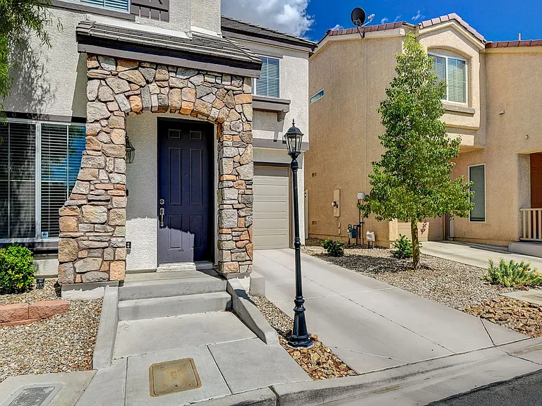 10420 September Flower St — Photo 5