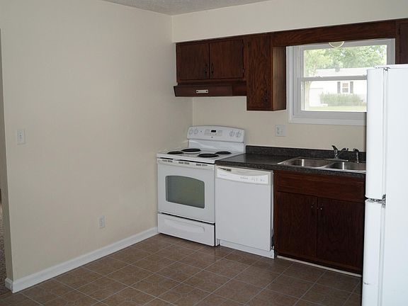 2nd image of 28 Michael Dr
