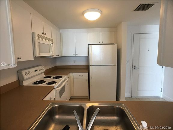 4th image of 1250 S Miami Ave APT 1811