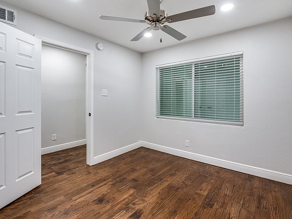 2nd image of 5444 Gaston Ave APT 202
