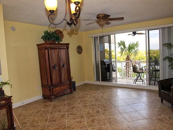 4th image of 565 Bahia Beach Blvd